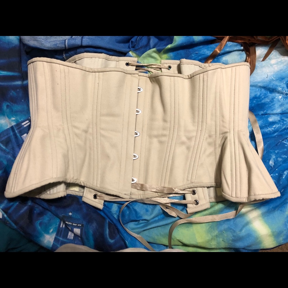 Nude Straight Corset, Gemini Silhouette